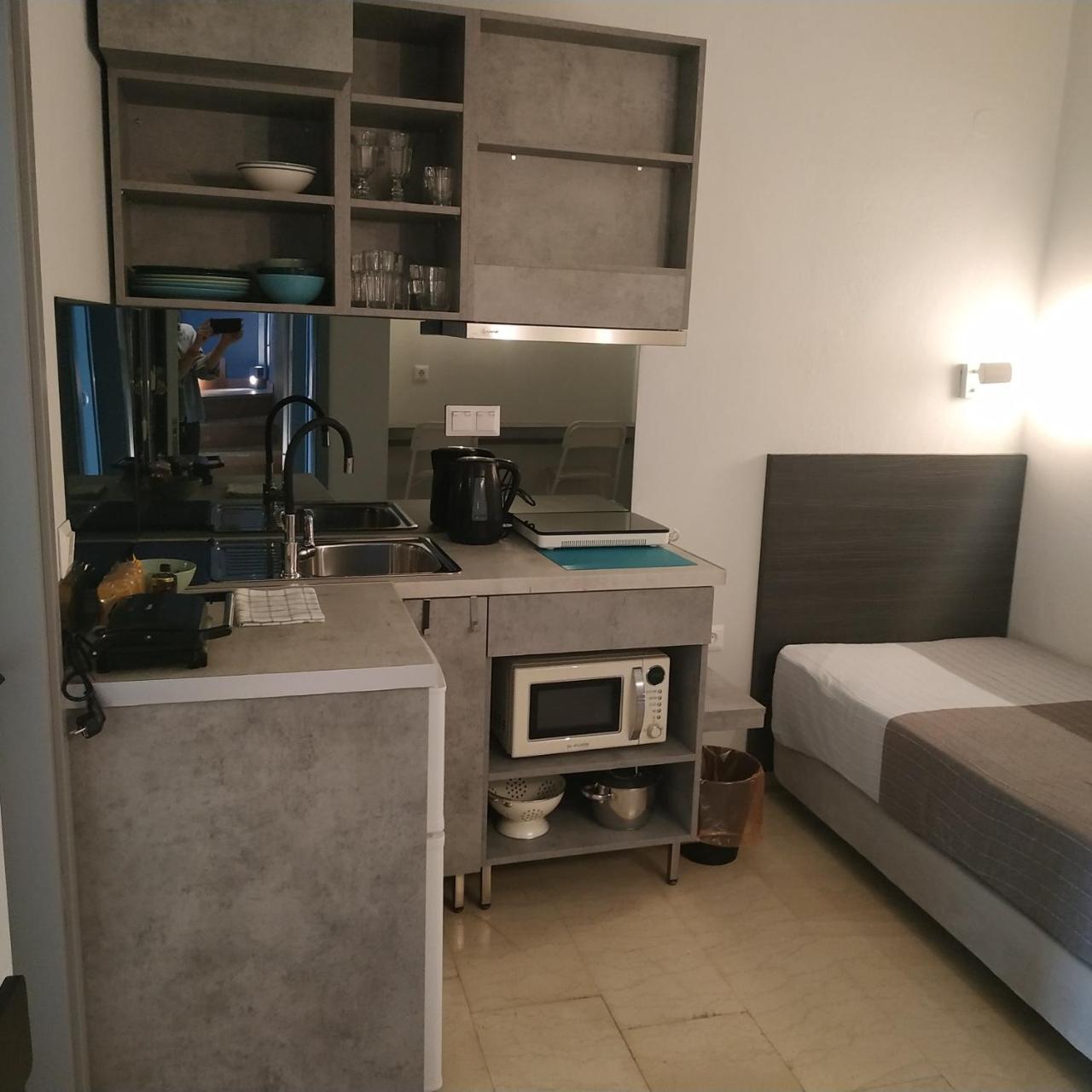 Loc Hospitality Urban Suites Corfu  外观 照片